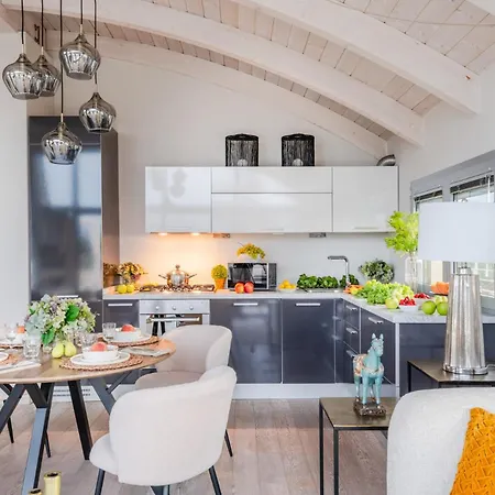 Luce Terrace Panoramic Loft With Elevator, Park In * Lukka