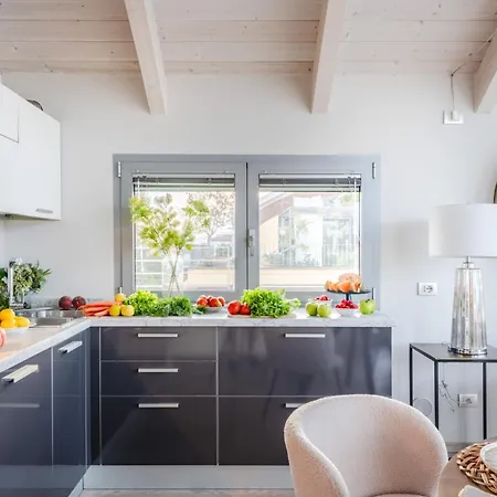 Luce Terrace Panoramic Loft With Elevator, Park In Lukka