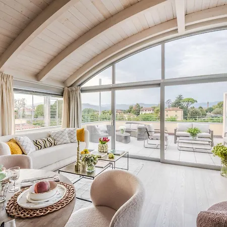 Luce Terrace Panoramic Loft With Elevator, Park In Apartament