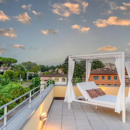 Apartment Luce Terrace Panoramic Loft With Elevator, Park In Lucca
