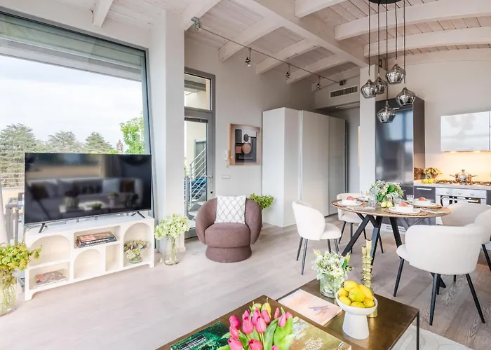 Luce Terrace Panoramic Loft With Elevator, Park In ルッカ