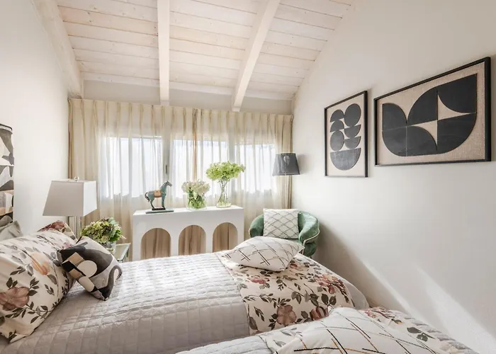 アパート Luce Terrace Panoramic Loft With Elevator, Park In ルッカ