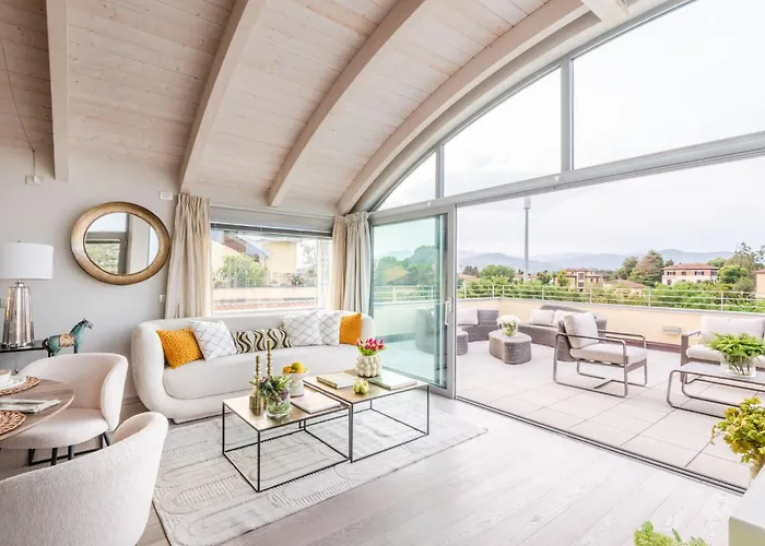 Luce Terrace Panoramic Loft With Elevator, Park In ルッカ