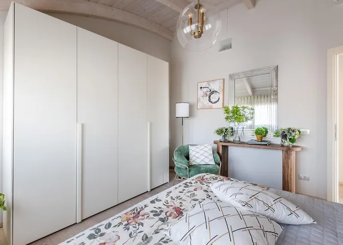 Luce Terrace Panoramic Loft With Elevator, Park In アパート ルッカ