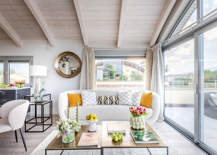 Luce Terrace Panoramic Loft With Elevator, Park In * ルッカ